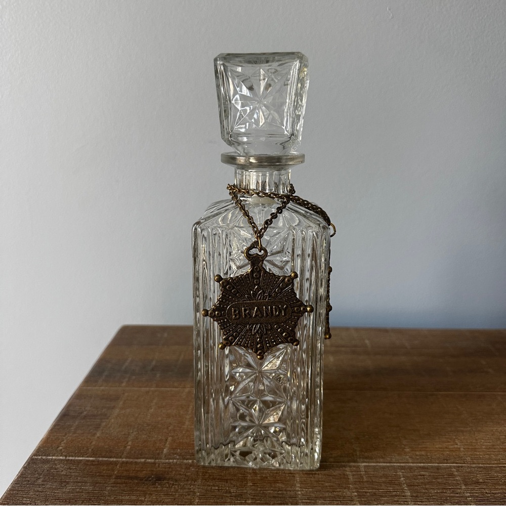 Vintage square cut-glass liquor decanter with a reversible metal medallions - Picture 2 of 7